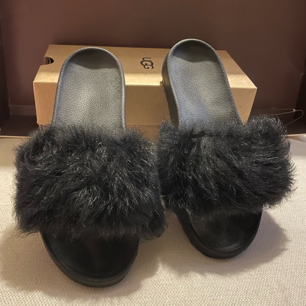 Ugg Black Royale furry sandals - Picture 2 of 5